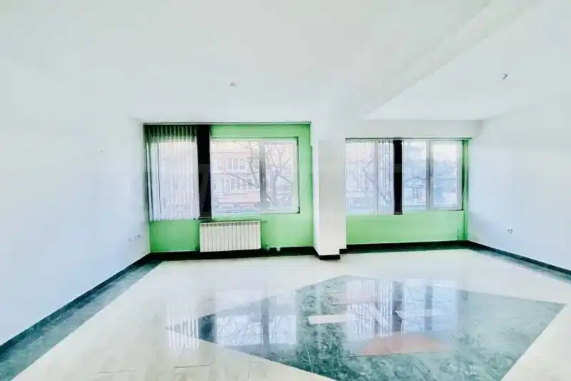 Офис в София, Център