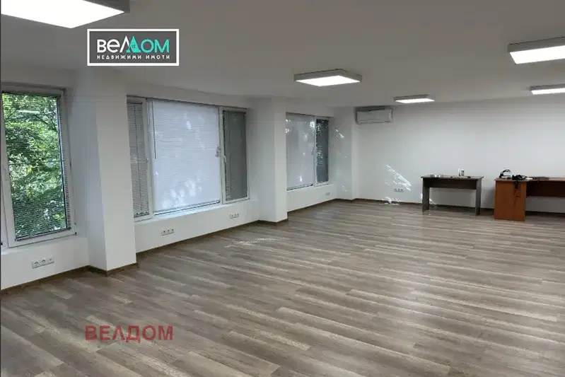 Office in Varna, Centyr