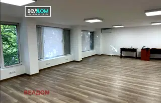 Офис във Варна, Център