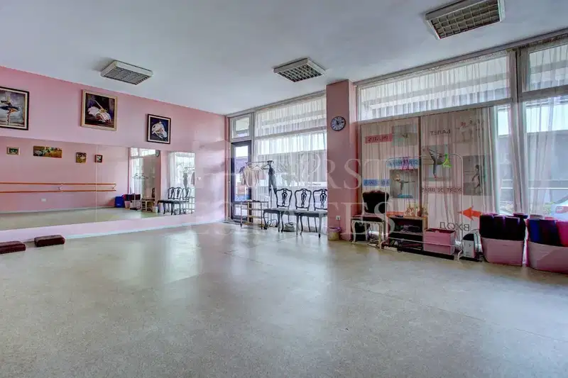 Офис в София, Манастирски ливади