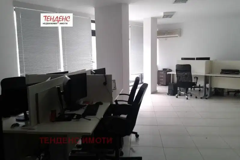 Office in Kyrdjali, Vyzrojdenci