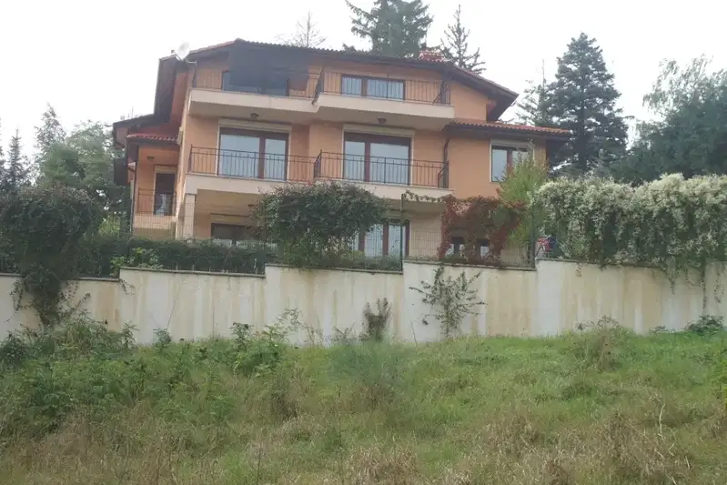 Парцел в Банкя