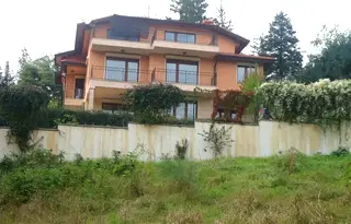 Парцел в Банкя