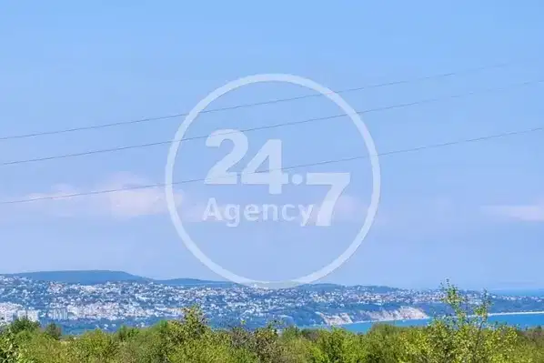 Парцел във Варна, м-т Боровец - север