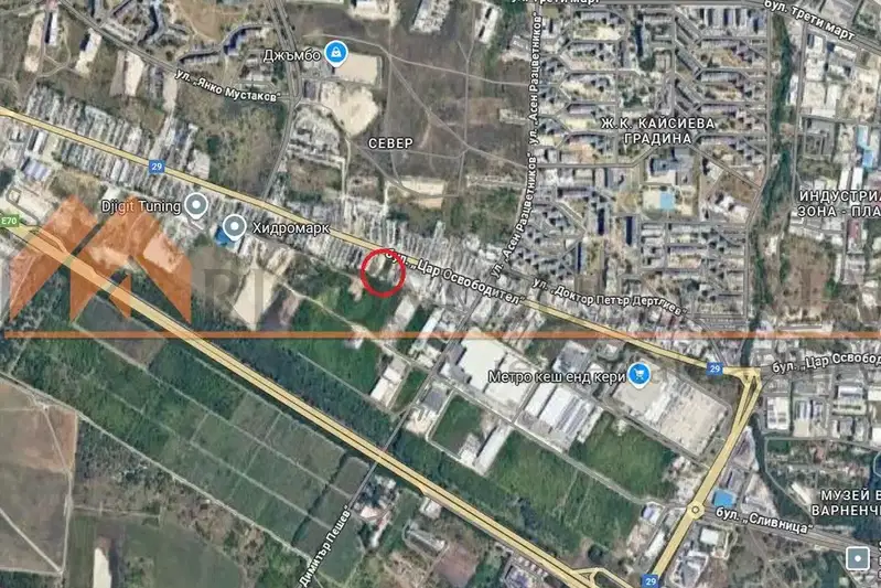 Plot in Varna, Metro
