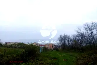 Парцел във Варна, Бяла