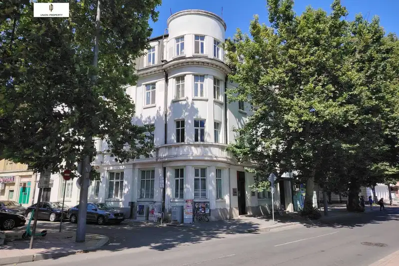 Промишлена сграда в Бургас, Център
