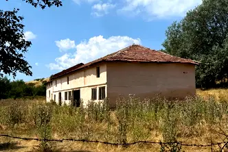 Промишлена сграда в Благоевград, Петрич
