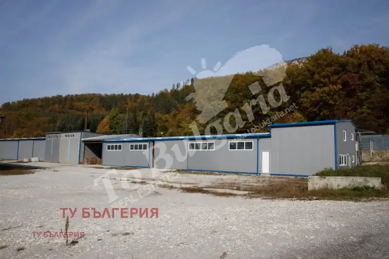Промишлена сграда в Ловеч, Тетевен