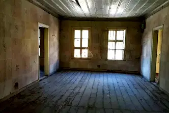 Промишлена сграда в Пловдив, Карлово