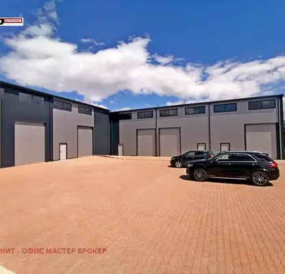 Photo 3 — Warehouse in област София, Elin Pelin