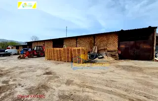 Склад във Велико Търново, Елена