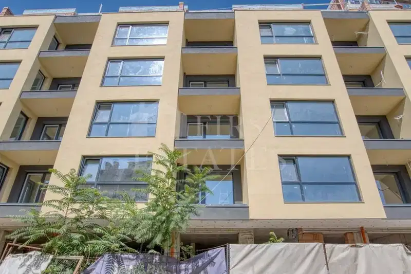3-bedroom apartment in Sofiya, Centyr