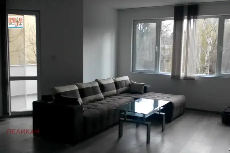 3-bedroom apartment in Veliko Tyrnovo, Centyr