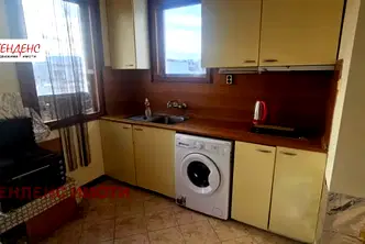 Тристаен апартамент в Кърджали, Център