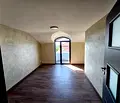 Снимка 2 — Тристаен апартамент в Перник, Център