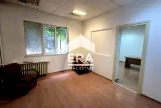 Тристаен апартамент в София, Център
