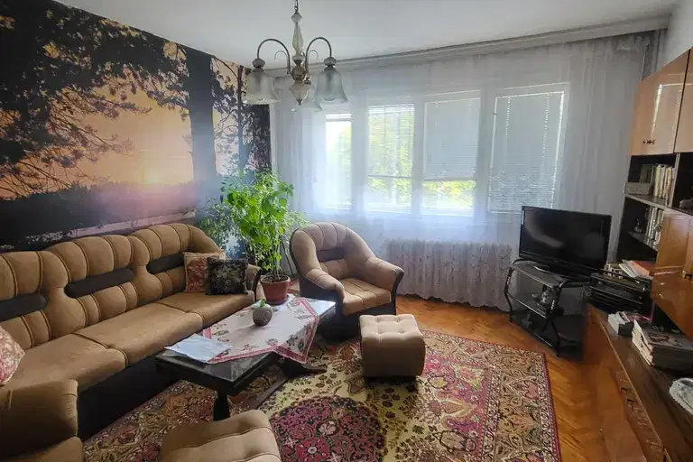 3-bedroom apartment in Pleven, Idealen Centyr