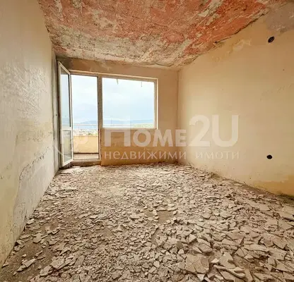 Снимка 5 — Тристаен апартамент с тераса в Кючук Париж, Пловдив