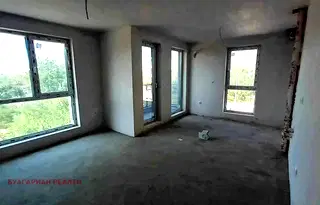 Тристаен апартамент във Варна, Левски 1