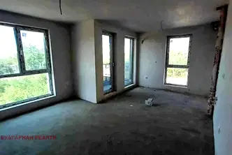 Тристаен апартамент във Варна, Левски 1