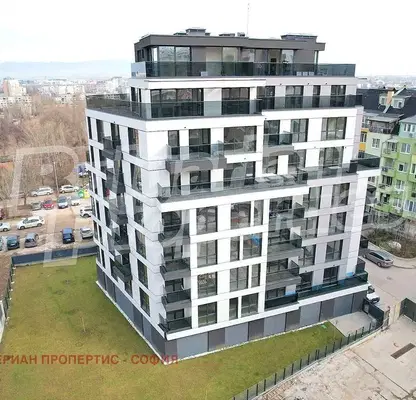 Снимка 5 — Тристаен апартамент в София, Полигона