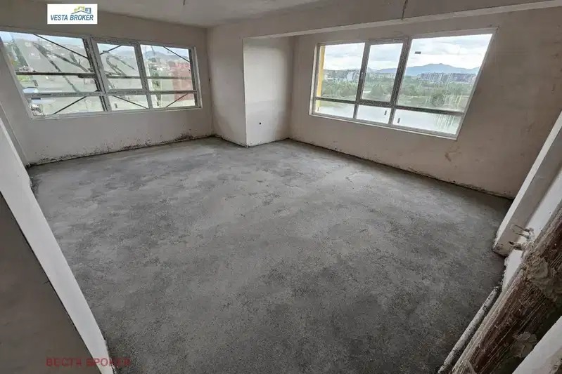 3-bedroom apartment in Kyrdjali, Vyzrojdenci