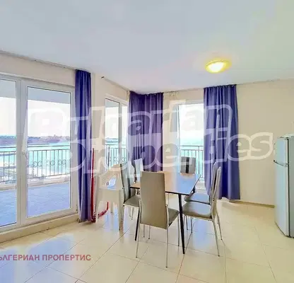 Photo 3 — 3-bedroom apartment in Oblast Burgas, Aheloi
