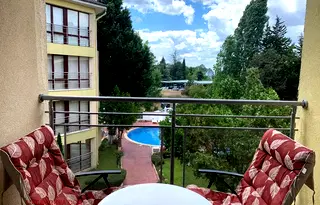 Тристаен апартамент в Бургас, Несебър