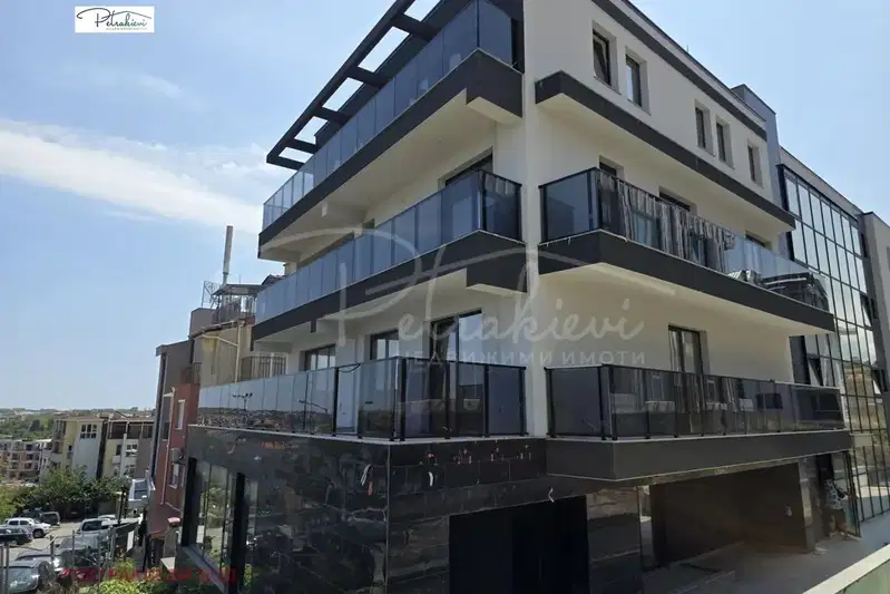 Тристаен апартамент в Бургас, Созопол