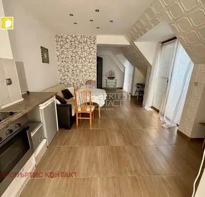 Снимка 3 — Тристаен апартамент в Бургас, Свети Влас
