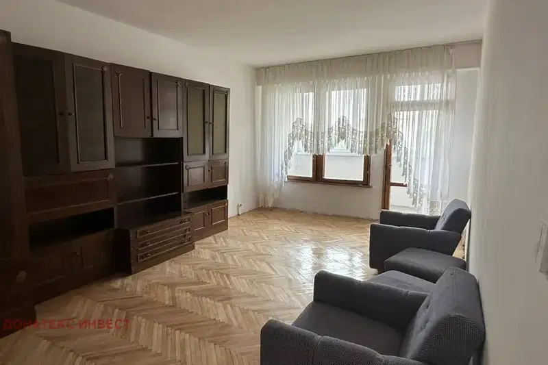 Тристаен апартамент в Пловдив, Баня