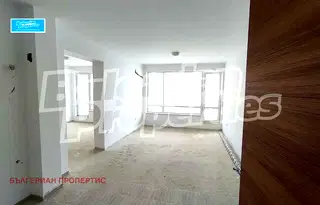 Тристаен апартамент във Варна, Бяла