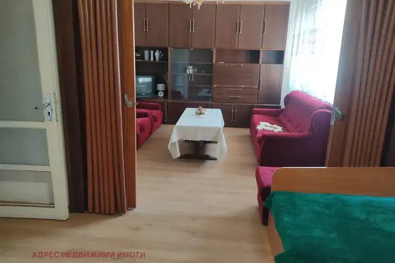 4-bedroom apartment in Stara Zagora, Centyr