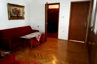 Многостаен апартамент в София, Медицинска академия