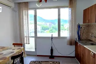 Двустаен апартамент в Шумен, Център