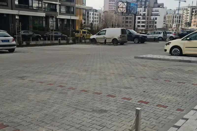 Гараж/Паркомясто в София, Дружба 2