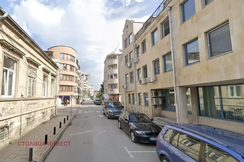 Office in Ruse, Centyr