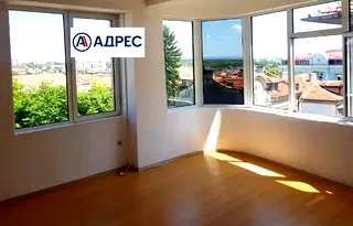 Офис в Шумен, Център