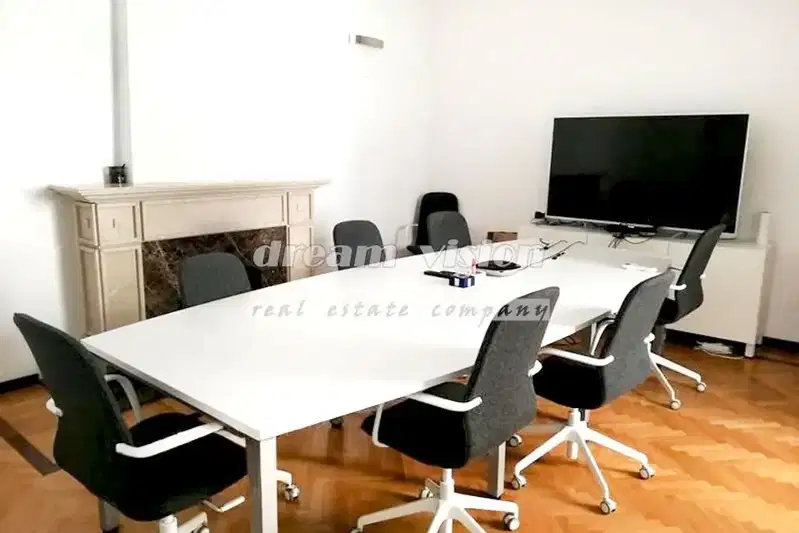 Office in Sofiya, Centyr