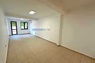 Офис във Варна, Център