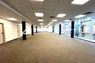 Офис в София, Кръстова вада