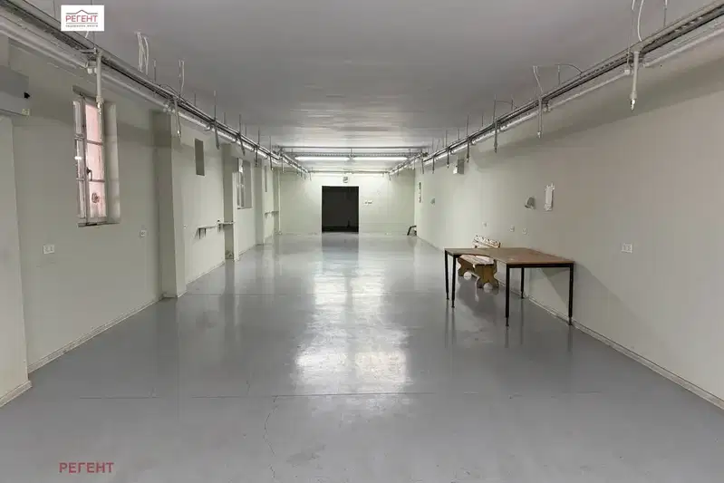 Industrial Building in Gabrovo, Mladost