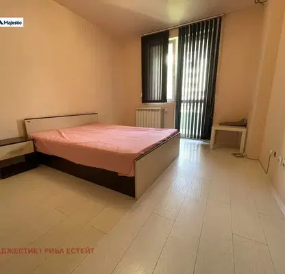 Photo 3 — 3-bedroom apartment in Студентски