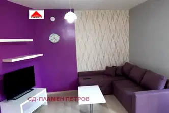 Тристаен апартамент в Шумен, Център