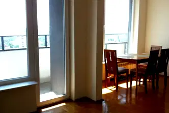 Тристаен апартамент с тераса в кв. Изток, София