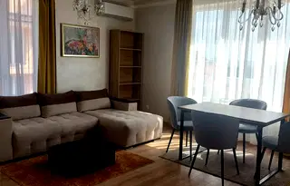 Тристаен апартамент в Шумен, Пазара