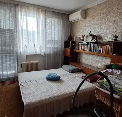 Снимка 4 — Тристаен апартамент в Шумен, Пазара