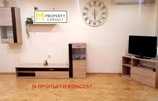 Тристаен апартамент в Плевен, Широк център