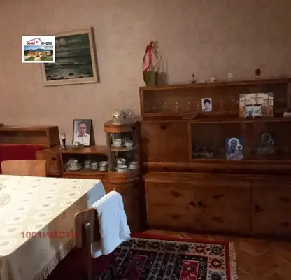 Снимка 3 — Многостаен апартамент в Добрич, Център